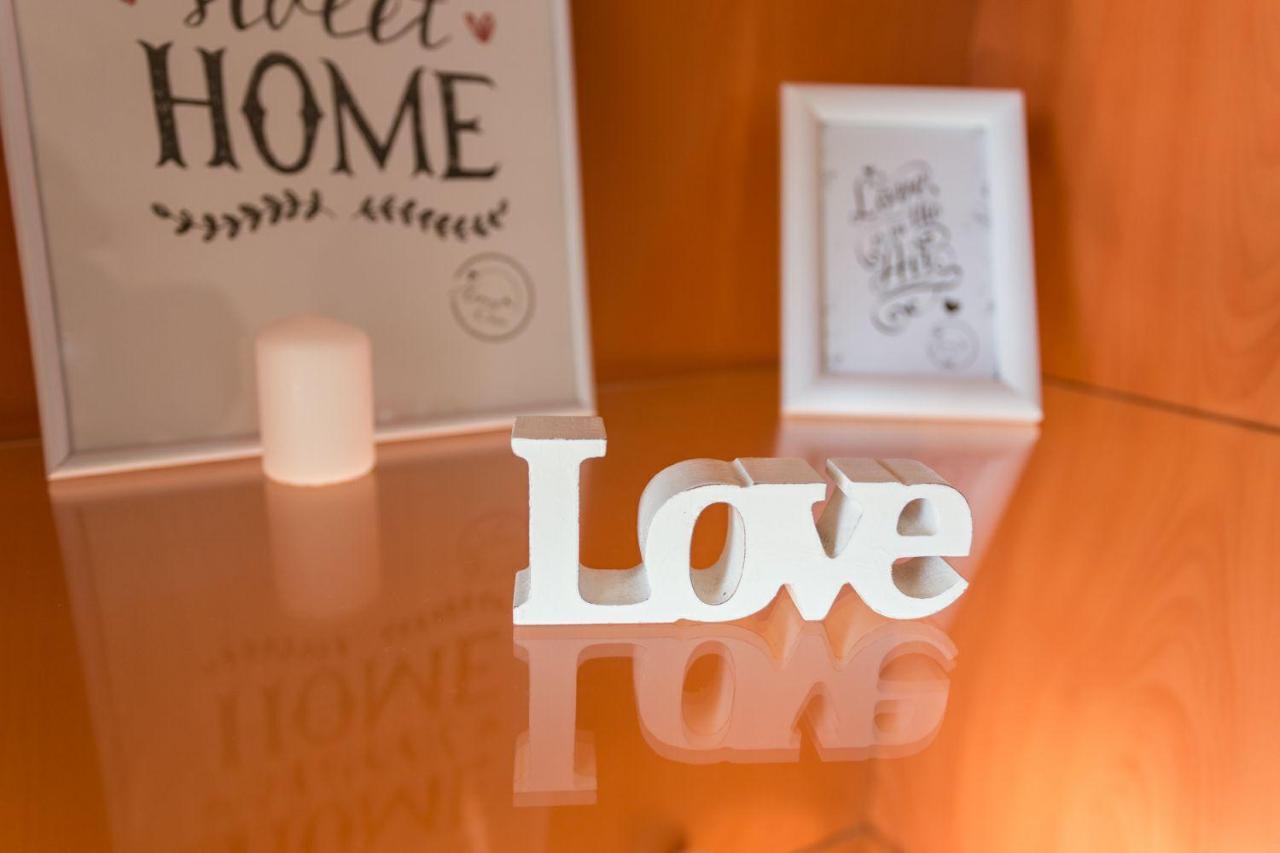 Love Centre Torremolinos Dış mekan fotoğraf